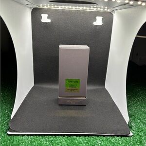 Tom Ford Tobacco Vanille in Gray and Green